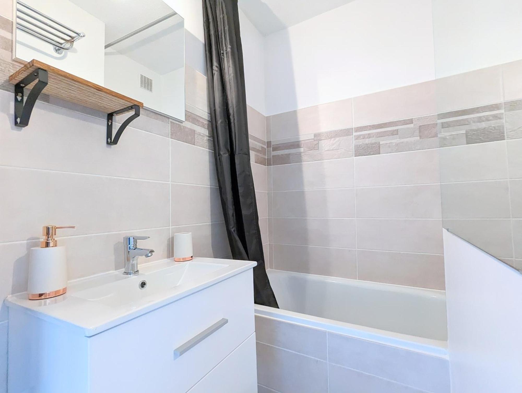 Appartement Au Calme + Parking Agde Extérieur photo